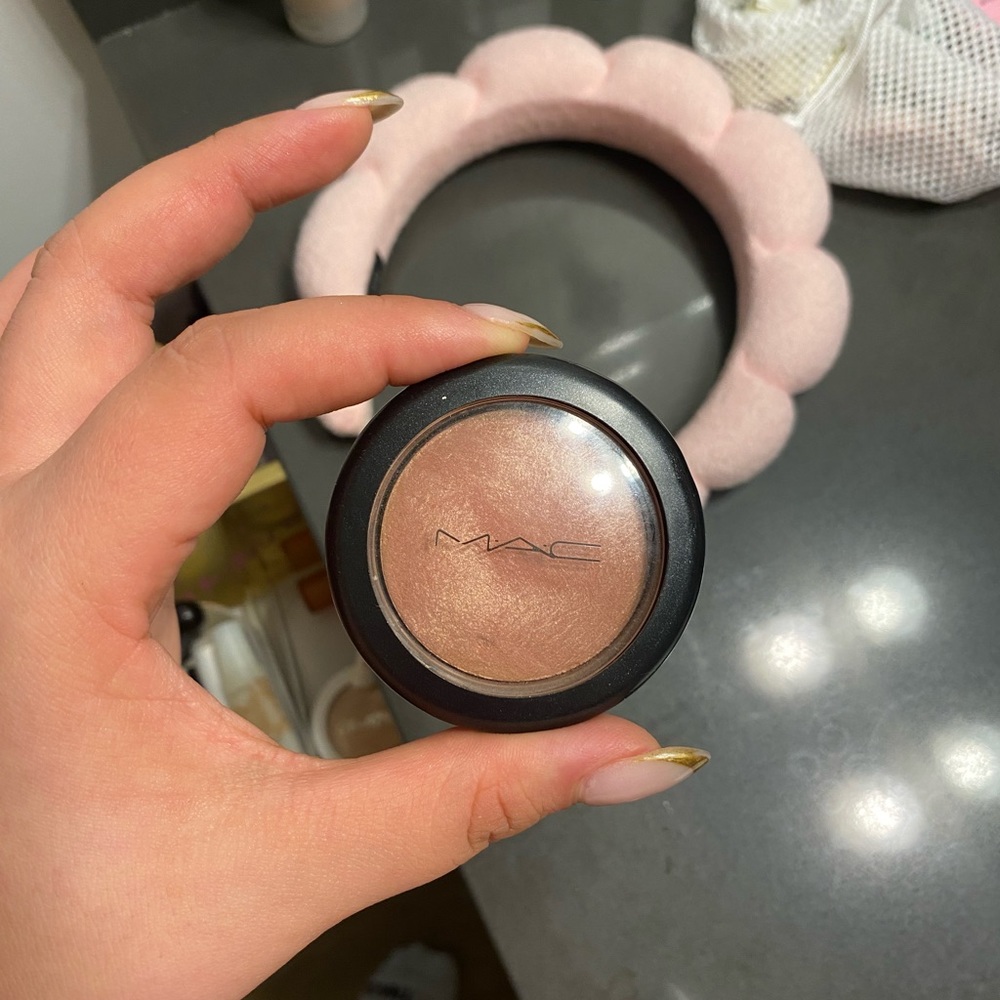 MAC mineral blush